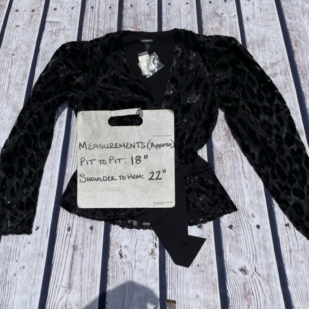 EXPRESS Metallic Leopard Wrap Front Bow Top Small - Picture 8 of 10